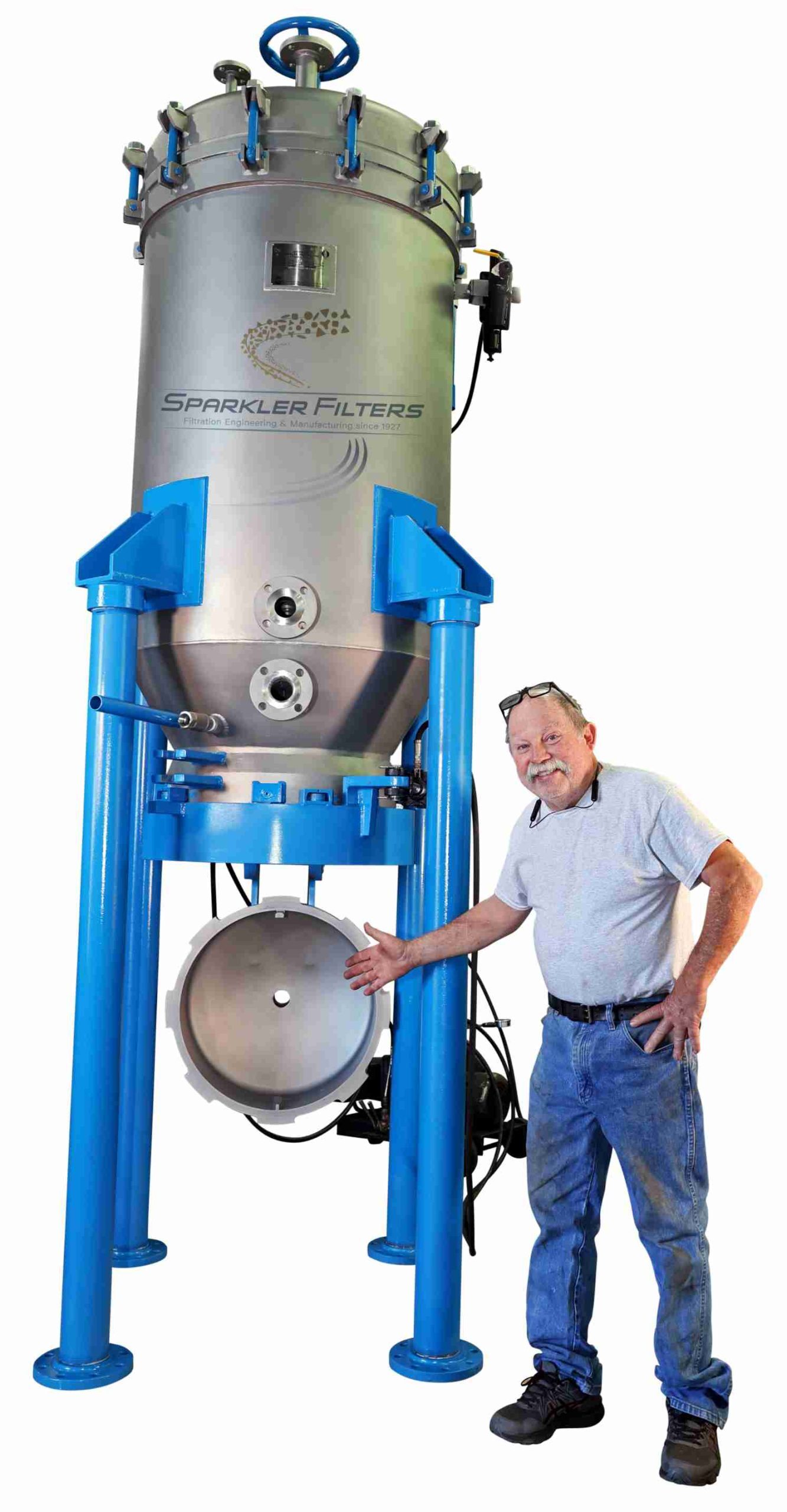 VF Vertical Plate Filter (VF) with person